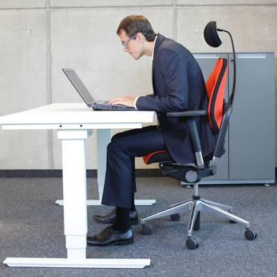 Tip of the Week: How to Avoid Back Pain and Eye Strain in the Office